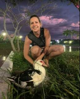 Desde a pandemia, corredora conquistou amizade dos patos. (Foto: Arquivo pessoal)