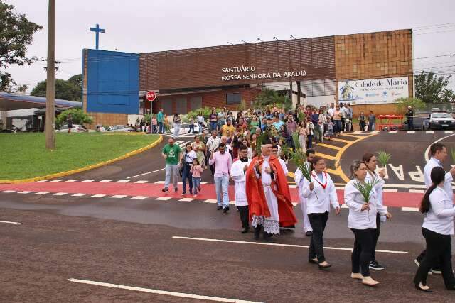 Domingo de Ramos abre a Semana Santa com prociss&atilde;o e missa campal 