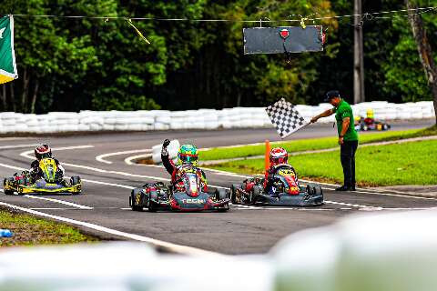 Piloto de MS conquista vice-campeonato em competição regional de kart 