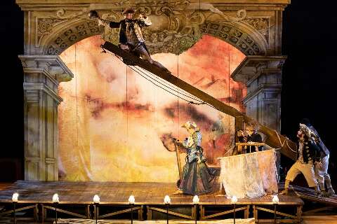 Teatro reabre com peça famosa: ‘A Verdadeira História do Barão’