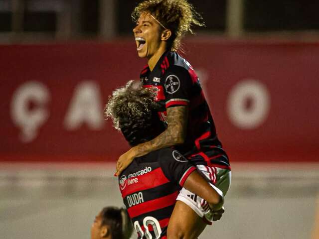 Com &#039;hat-trick&#039;, Flamengo conquista 1&ordf; vit&oacute;ria no Brasileir&atilde;o Feminino