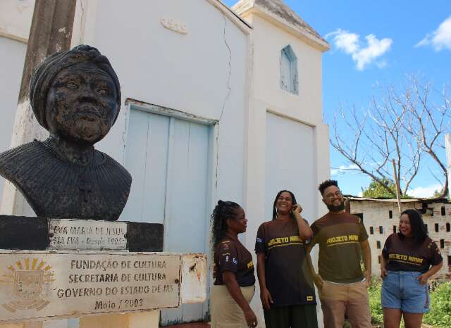 Projeto usa costura para fortalecer identidade afro-brasileira