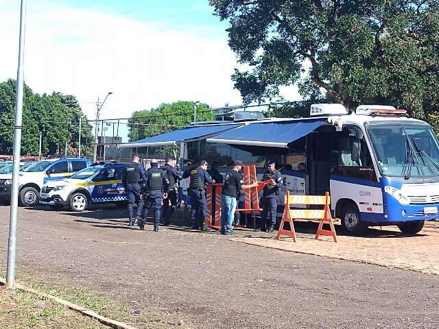 Base m&oacute;vel da Guarda Civil &eacute; alento, mas moradores pedem posto fixo