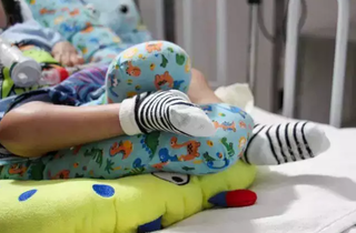 Bebê internado em hospital de Campo Grande (Foto: Arquivo)
