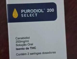 Caixa de Purodiol 200 mg usado por Leonardo contra epilepsia. (Foto: Arquivo pessoal)