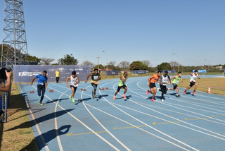 Atletas praticam corrida durante edição de 2023 das paraolimpíadas. (Foto: Reprodução/Funesp)