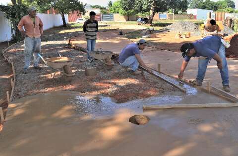 Pra&ccedil;a da Cidade Morena &eacute; reformada ap&oacute;s 20 anos de espera
