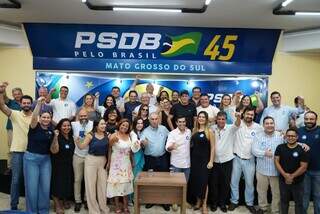 Pré-candidatos aos cargos de vereador pelo PSDB participaram do ato de filiação em Campo Grande. (Foto: Eliane Nobre)
