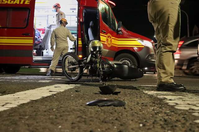 Motociclista sofre fratura exposta em colis&atilde;o com Peugeot na Rua Cear&aacute;