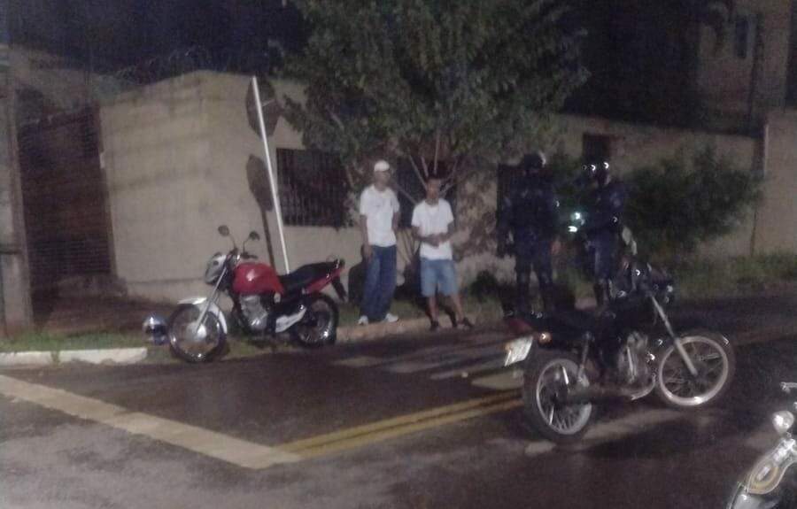 “Cortando giro”, motociclista é pego e perde moto com R$ 47 mil em multas