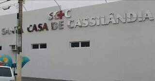 Santa Casa de Cassilândia, onde a vítima estava internada. (Foto: Divulgação)