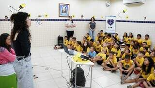 Idaicy Solano compartilha suas experiências com as crianças da LBV (Foto: Alex Machado)