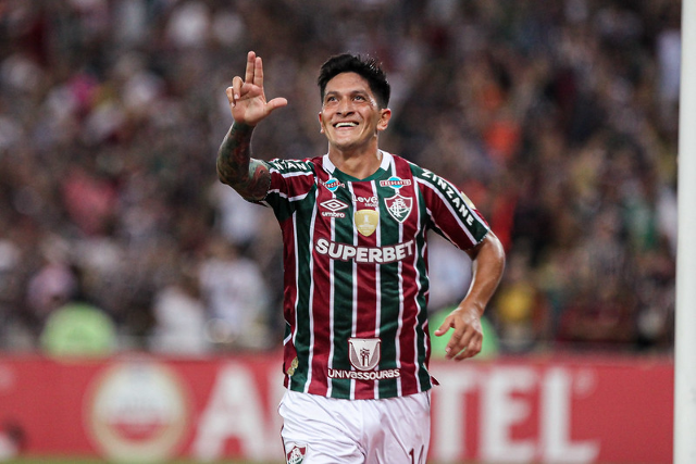 Em casa, Fluminense bate Colo-Colo e assume lideran&ccedil;a na Libertadores