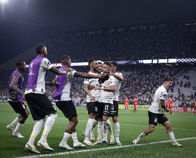 Athletico e Corinthians abrem rodada da Sul-Americana com goleada