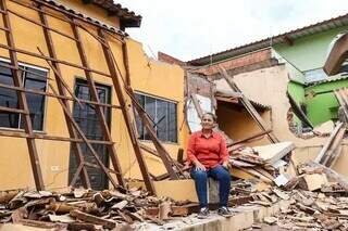 Na briga da posse também está a aposentada Maria Aparecida, que teve imóvel parcialmente demolido (Foto/Arquivo/Henrique Kawaminami)