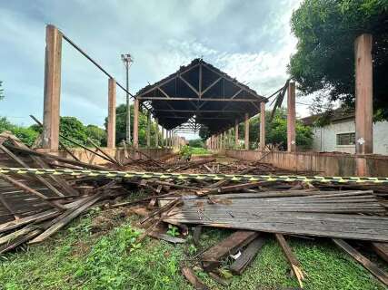 Iphan autua prefeitura por abandono do complexo ferroviário 