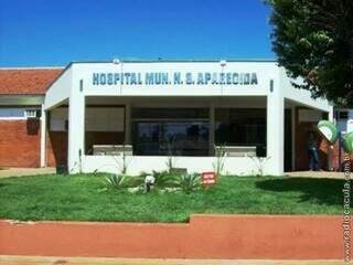 Hospital de Água Clara, onde vítima recebeu atendimento médico. (Foto: Rádio Caçula)
