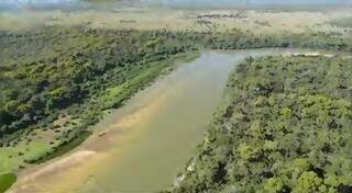 Vista aérea do Rio Piquiri, catalogada pelo Imasul. (Foto: Reprodução processo)