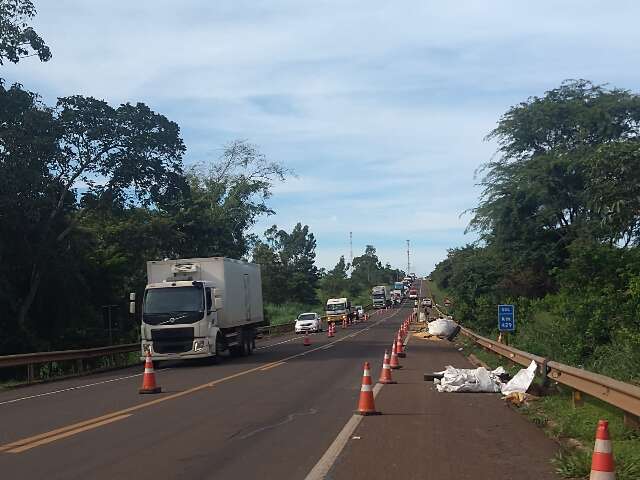 Trecho de acidente com 6 mortes na BR-163 segue parcialmente interditado 