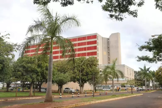 Fachada do Hospital Regional de Mato Grosso do Sul. (Foto: Arquivo/Marcos Maluf)