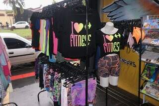 Loja tem looks fitness com estampas variadas para mulheres usarem. (Foto: Paulo Francis)