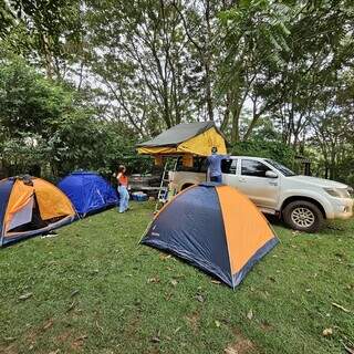 Área de acampamento no Parque Estadual Várzeas do Rio Ivinhema, em Ivinhema, no lado sul-mato-grossense (Foto: Reprodução)