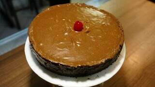 Torta mousse de chocolate é uma das receitas de antigo bar. (Foto: Alex Machado)