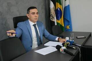 Roberto Gurgel, durante entrevista coletiva no início deste mês, quando estava como delegado-geral da Polícia Civil (Foto: Arquivo/Divulgação)