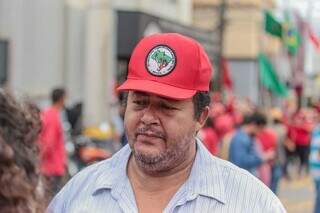 Cleiton Alexandre Pereira, produtor rural, em protesto desta quarta-feira (Foto: Marcos Maluf)