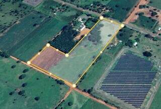 Área em Iguatemi onde uma nova fazenda fotovoltaica, com investimento do Governo do Estado, está sendo construída (Foto: Google Earth)