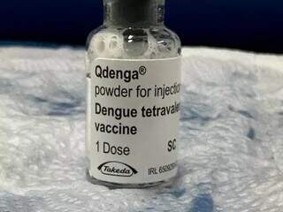 Dose da vacina contra a dengue, Qdenga, produzida pelo laboratório japonês Takeda (Foto: Marcos Maluf)