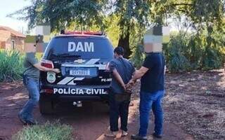 &#34;Tarado dos Condomínios&#34; sendo preso por policias civis da DAM (Foto: Divulgação)