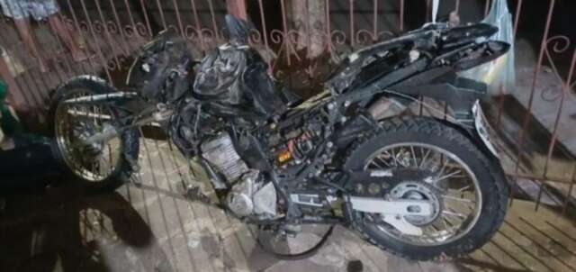 Moto é arrastada por 30 metros após batida e mulheres socorridas em estado grave