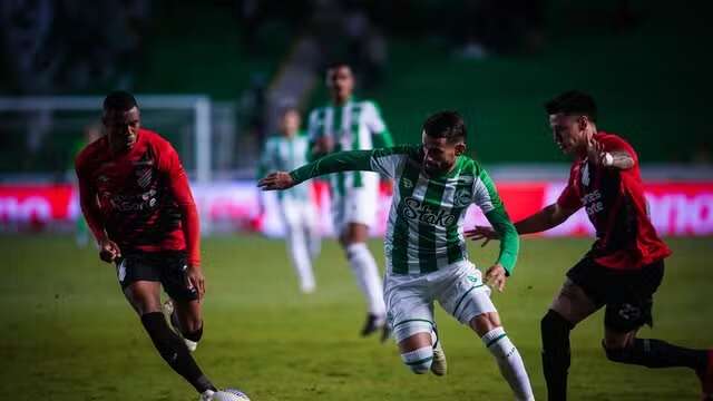 Reestreia de jogador com gol evita derrota do Juventude contra Athletico-PR