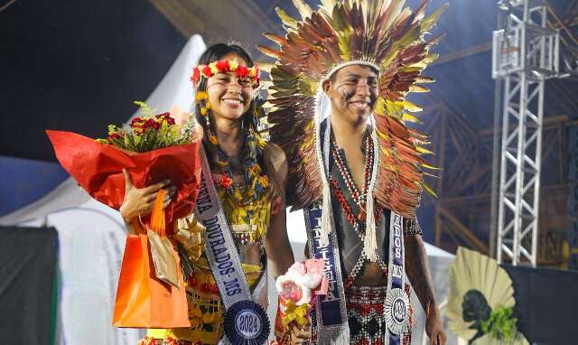 Concurso elege kaiowás como Miss e Mister Indígena 2024 