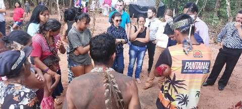 Mergulho na miséria: juízes federais vão a acampamento indígena em Naviraí 