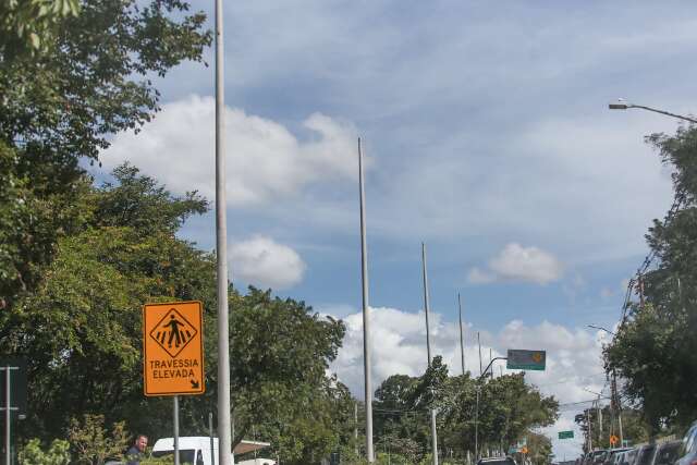 Com custo de R$ 709 mil, super postes s&atilde;o instalados no Parque dos Poderes