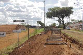 Preparação da pista para o circuito de Campo Grande (Foto: Lucas Santana)