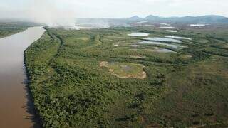 Fogo registrado no Alto Pantanal, em 2023, situação recorrente no período de estiagem (Foto/Divulgação/IHP)