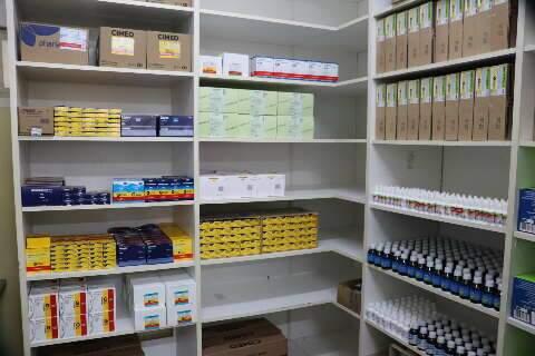 Após 3 anos, UPA Universitário reabre farmácia que alagou