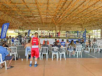 Campeonato Estadual de Boxe reúne famílias na torcida neste domingo