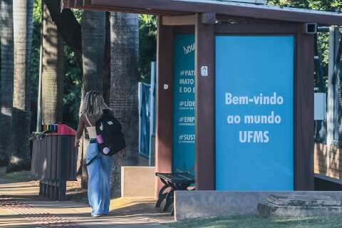 Professores da UFMS pedem suspensão do calendário acadêmico