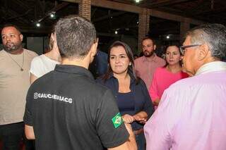 Prefeita de Campo Grande, Adriane Lopes (PP), se reúne com voluntários no CTG (Foto: Juliano Almeida)