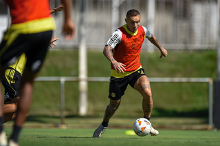 Everton Cebolinha em treino no time titular do Flamengo (Foto: Divulgação)