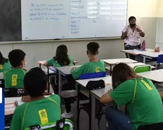 Alunos em escola da rede estadual em Campo Grande. (Foto: Arquivo)