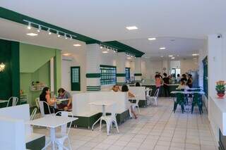 Cafeteria foi inspirada no estilo industrial estadunidense, estética popular nos anos 50 (Foto: Paulo Francis)