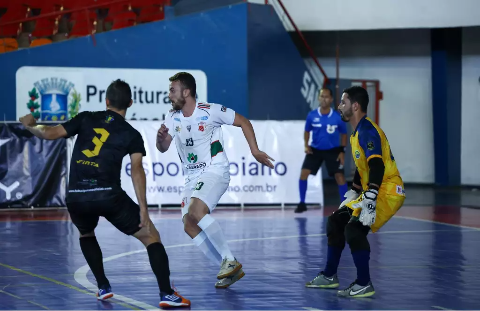 Time de MS marca goleada e avança às oitavas da Copa Brasil de Futsal