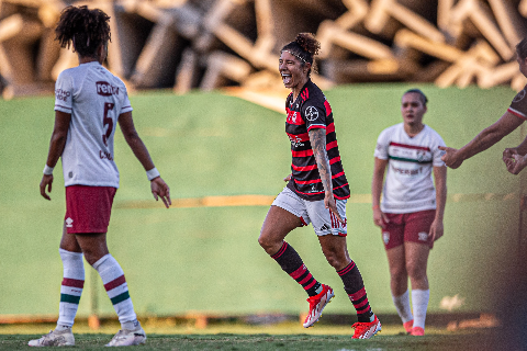 Flamengo bate Fluminense e alcança 4ª vitória no Brasileirão Feminino