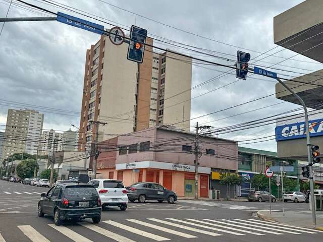 Questionada, prefeitura suspende licita&ccedil;&atilde;o de sem&aacute;foros