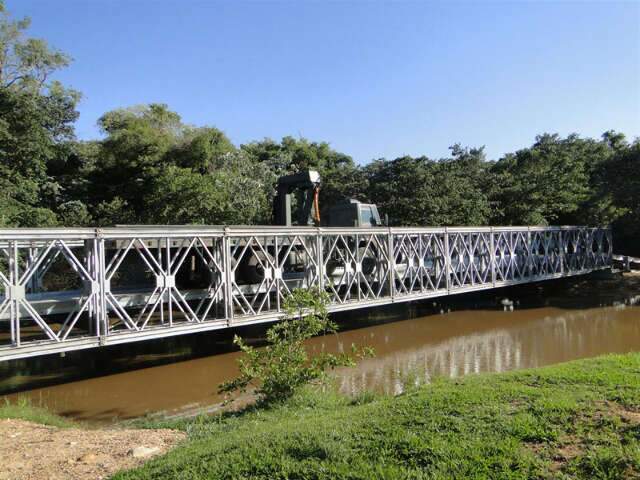 Militares de Aquidauana enviam ponte desmont&aacute;vel de 60 metros para o RS